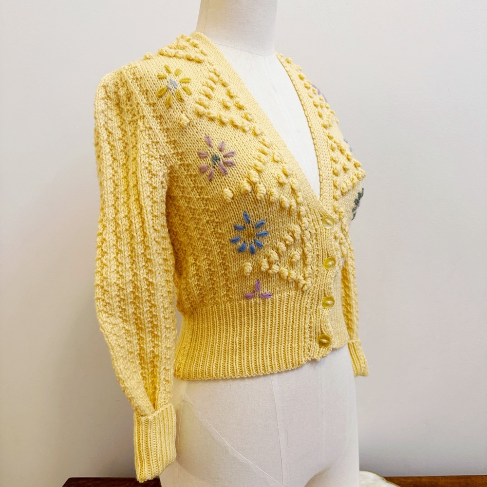 Yellow Wool Chunky Hand Knit Floral via Neck Cardigan Fitted XS Made in England
